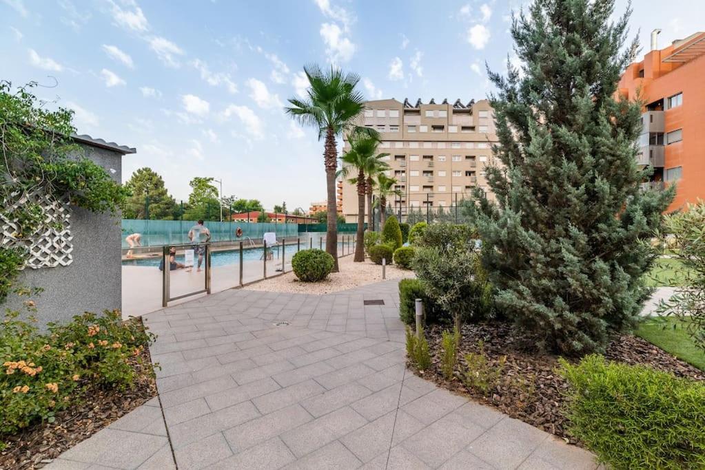 Moderno Apartamento Con Piscina Y Parking Granada Esterno foto