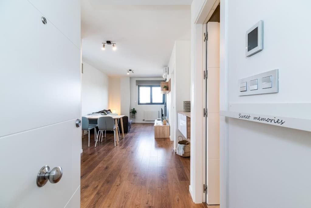 Moderno Apartamento Con Piscina Y Parking Granada Esterno foto